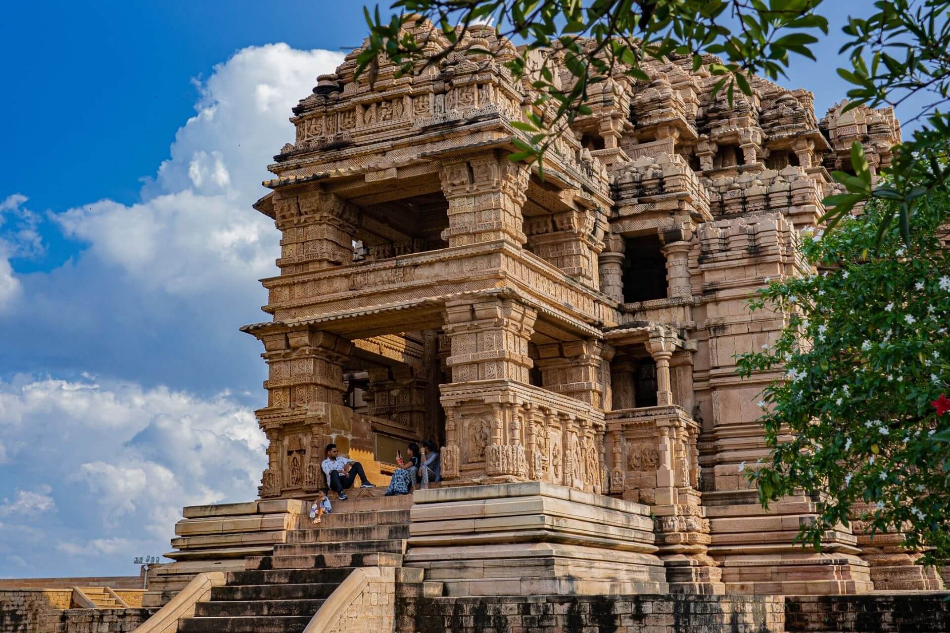 Best Tourist Places to Visit in Madhya Pradesh