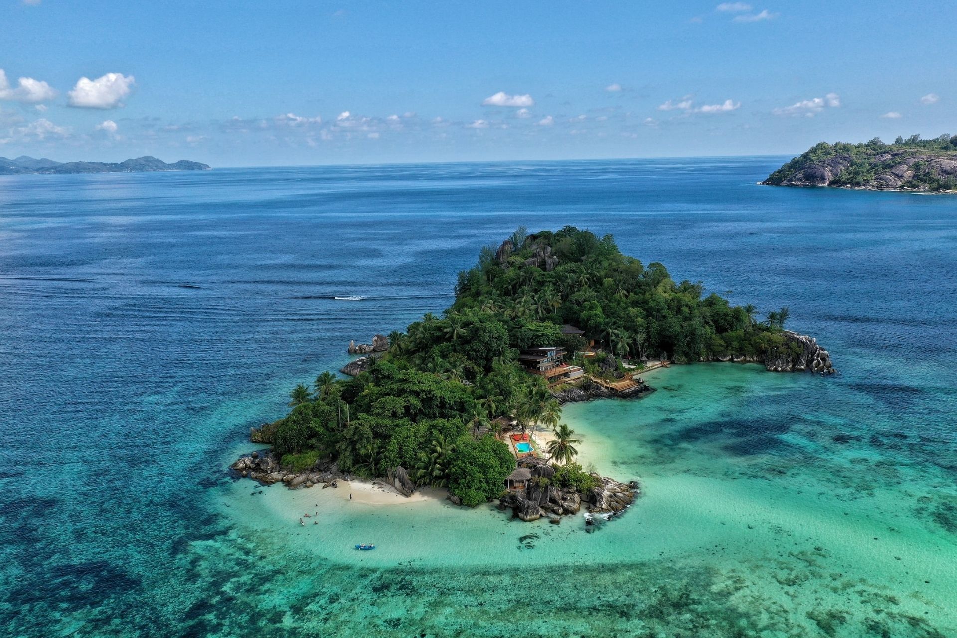 Where is Seychelles Island Located? Is it located in Africa?